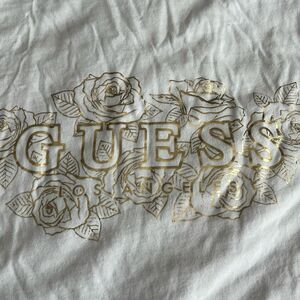 Guess tee